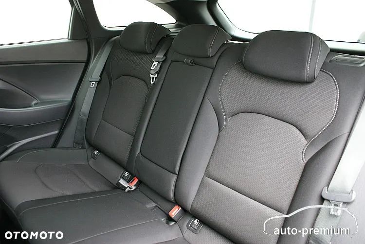 Hyundai i30 Kombi 1.6 CRDI Family+ - 29