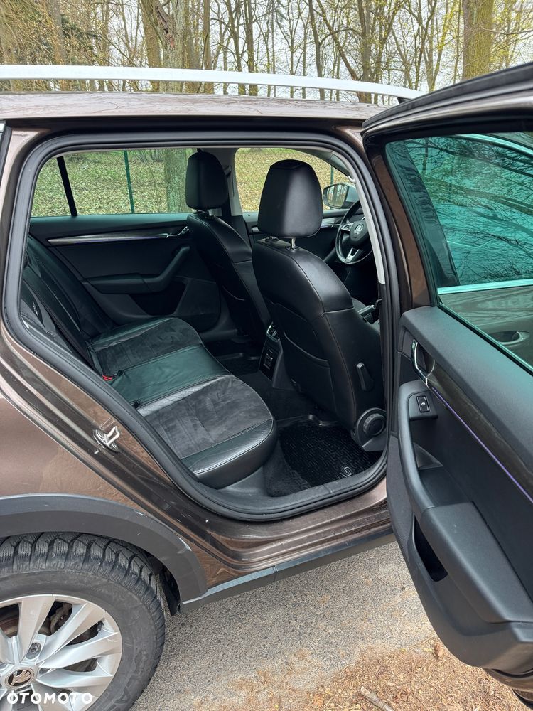 Skoda Octavia 2.0 TDI 4x4 DSG Scout - 25