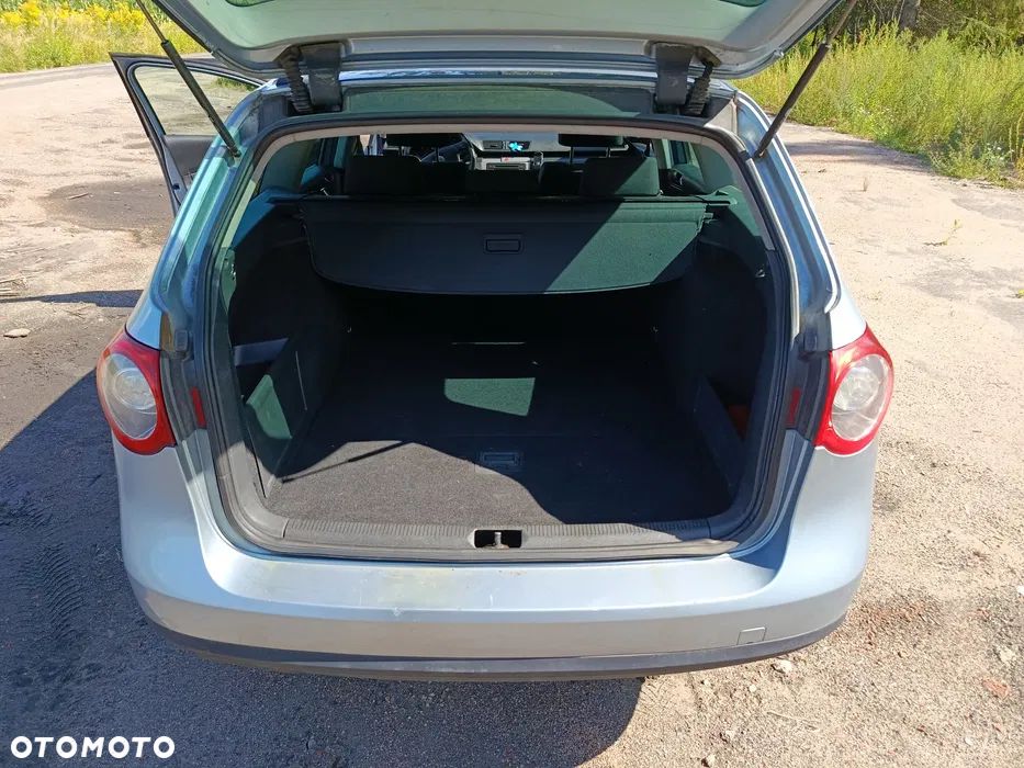 Volkswagen Passat 2.0 TDI Comfortline - 6