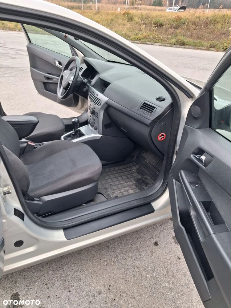Opel Astra ver-1-6 - 12