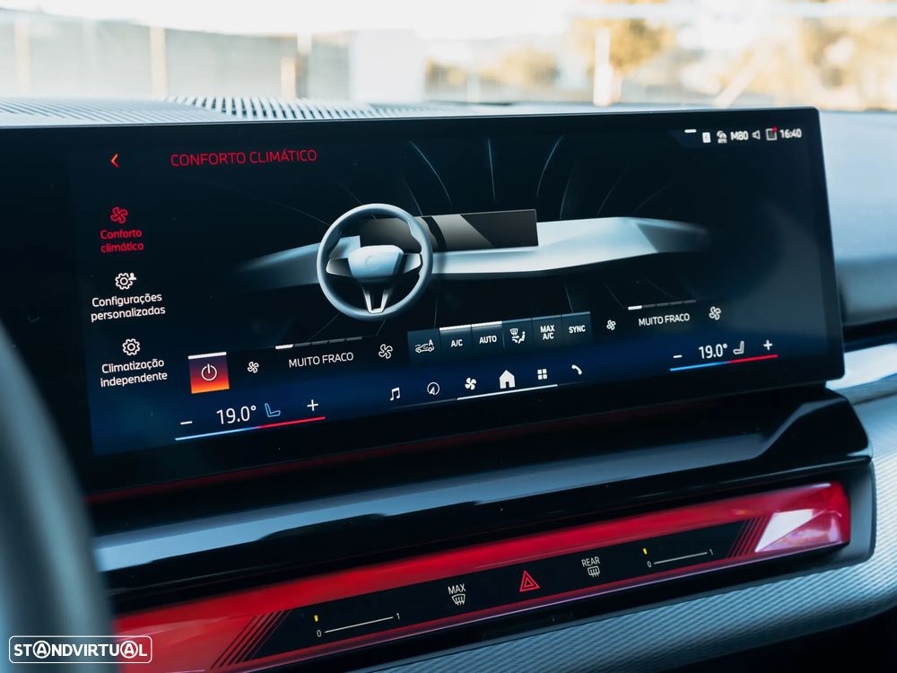 BMW i5 Touring eDrive40 - 28