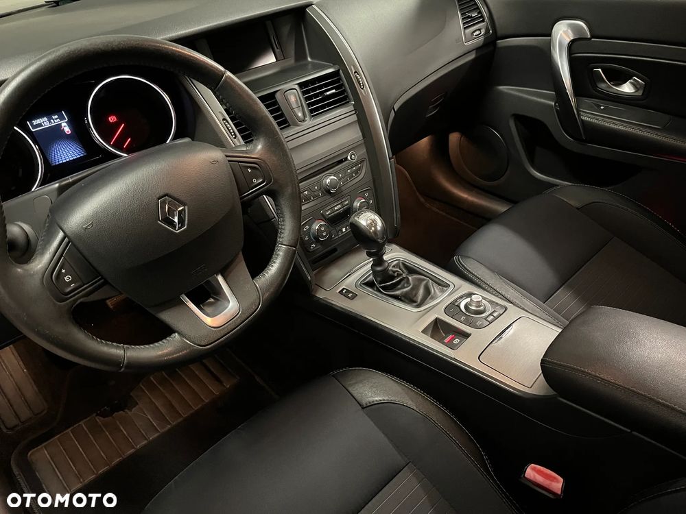 Renault Latitude 2.0 dCi Expression - 17