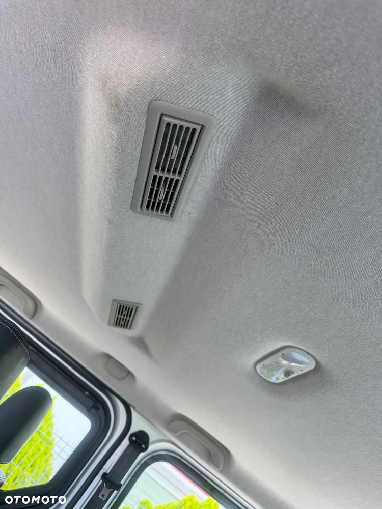 Nissan NV300 - 31