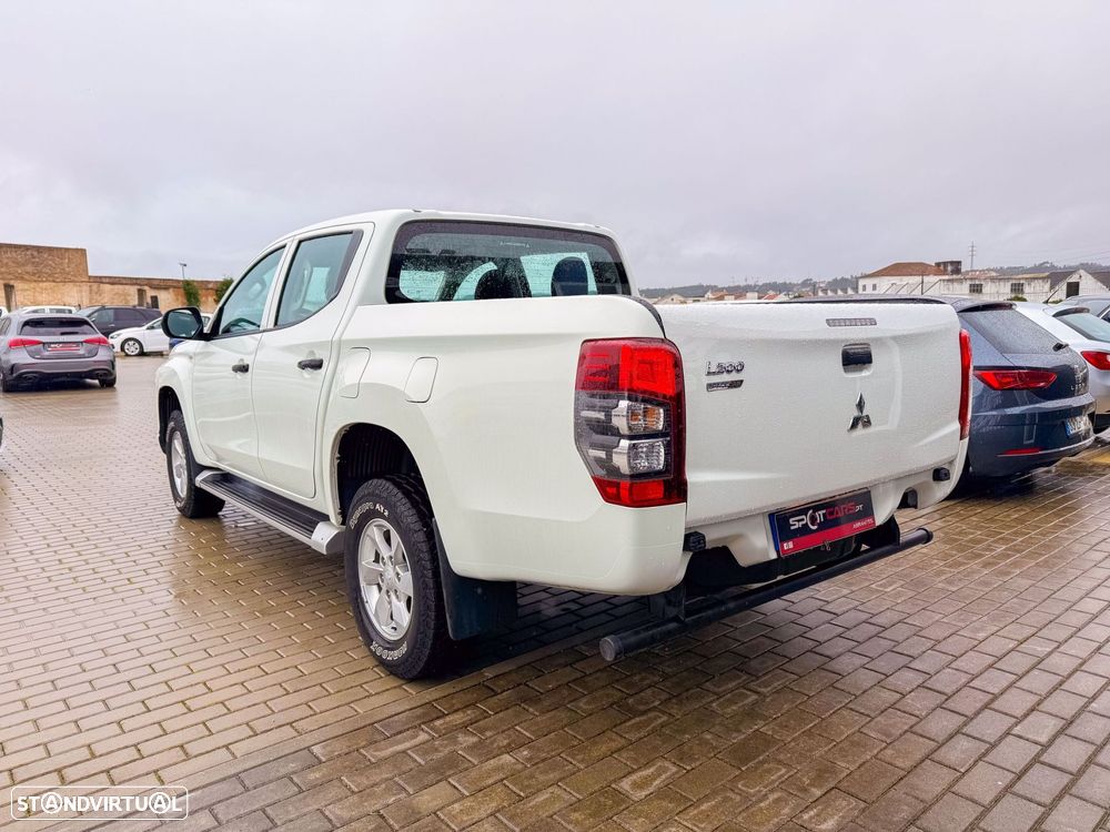 Mitsubishi L200 2.3 DI-D CD Invite 4WD - 7