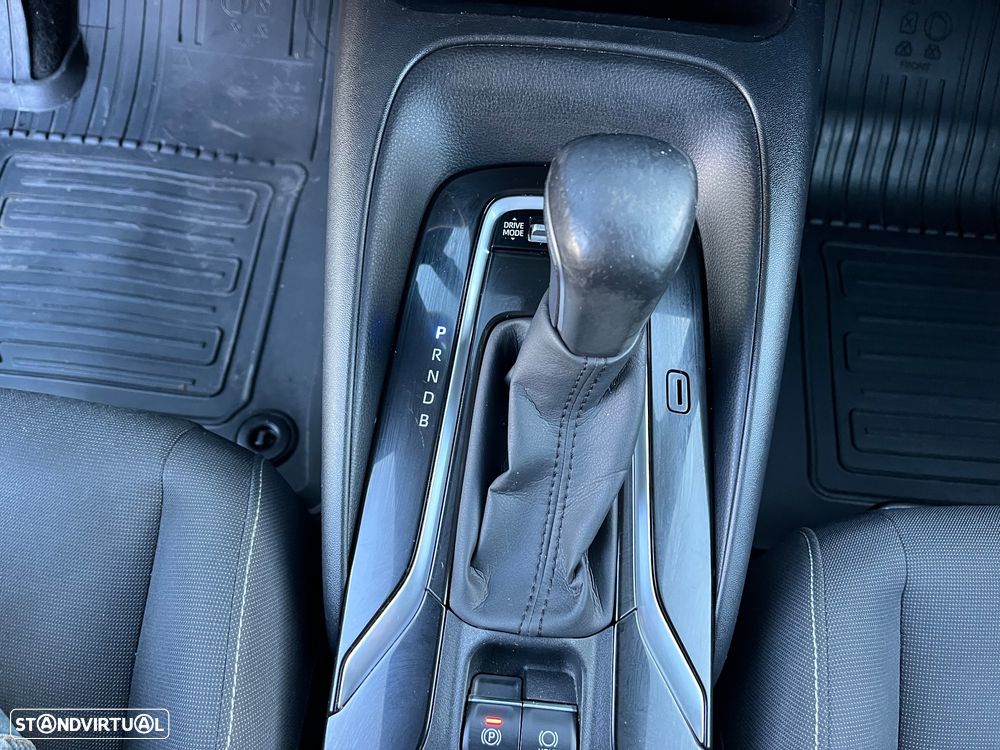 Toyota Corolla 1.8 Hybrid Comfort - 32