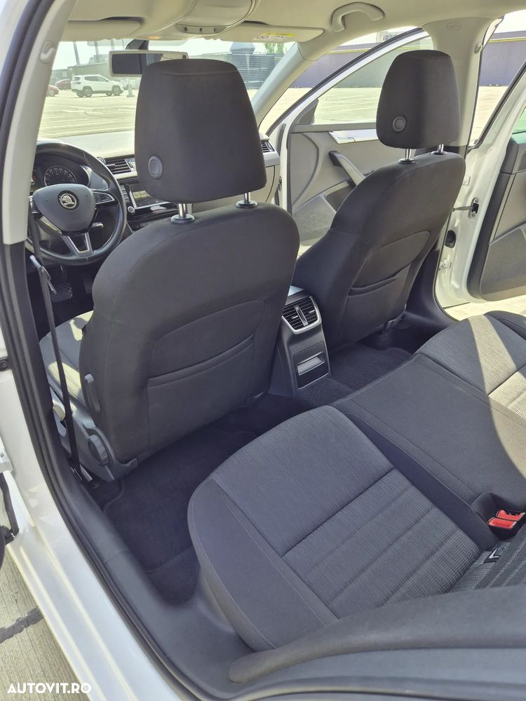 Skoda Octavia 2.0 TDI DSG 4X4 Ambition - 15