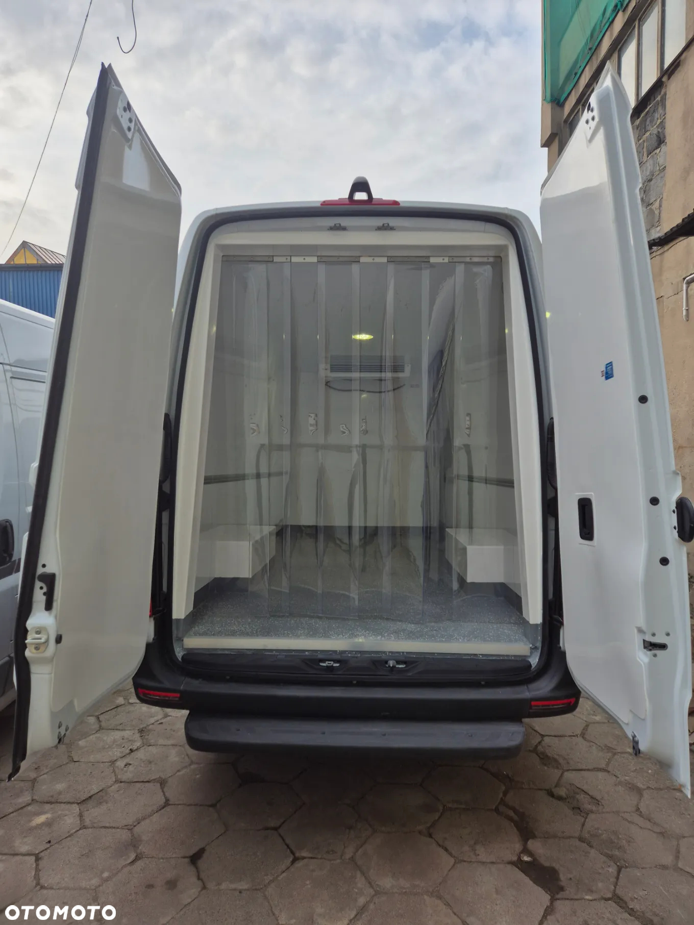 Mercedes-Benz Sprinter - 3