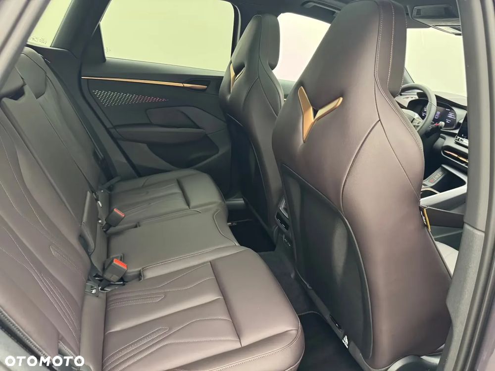 Cupra Terramar 1.5 e-Hybrid DSG VZ - 11