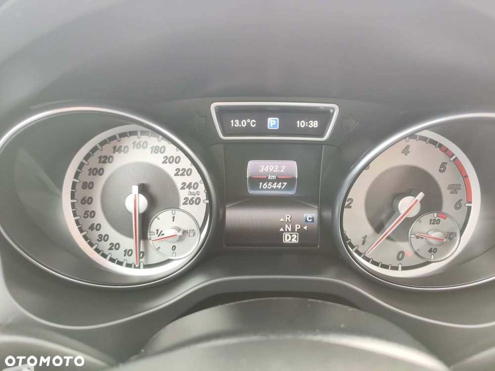 Mercedes-Benz GLA 180 d 7G-DCT AMG Line - 29