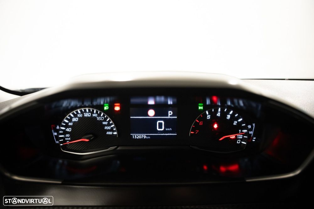 Peugeot 2008 1.2 PureTech Active EAT8 - 15