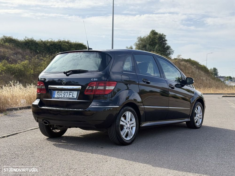Mercedes-Benz B 180 CDI Autotronic - 11
