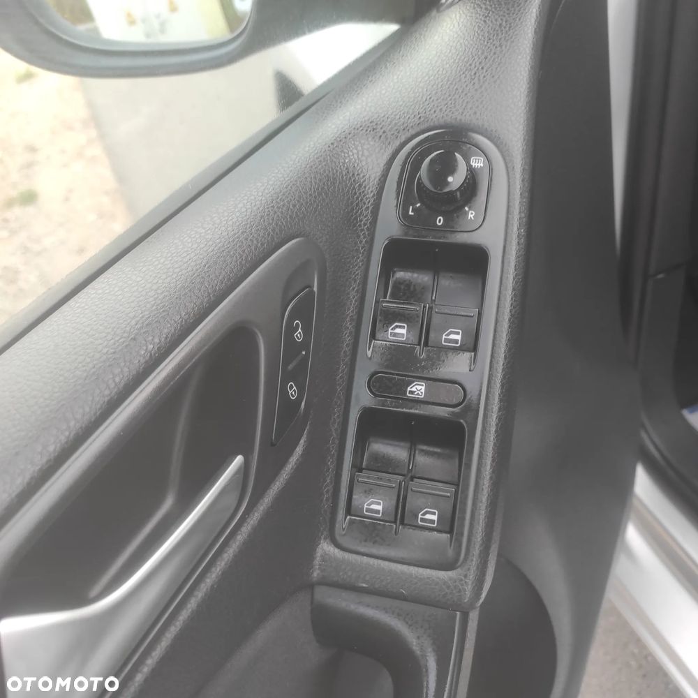 Volkswagen Golf - 23