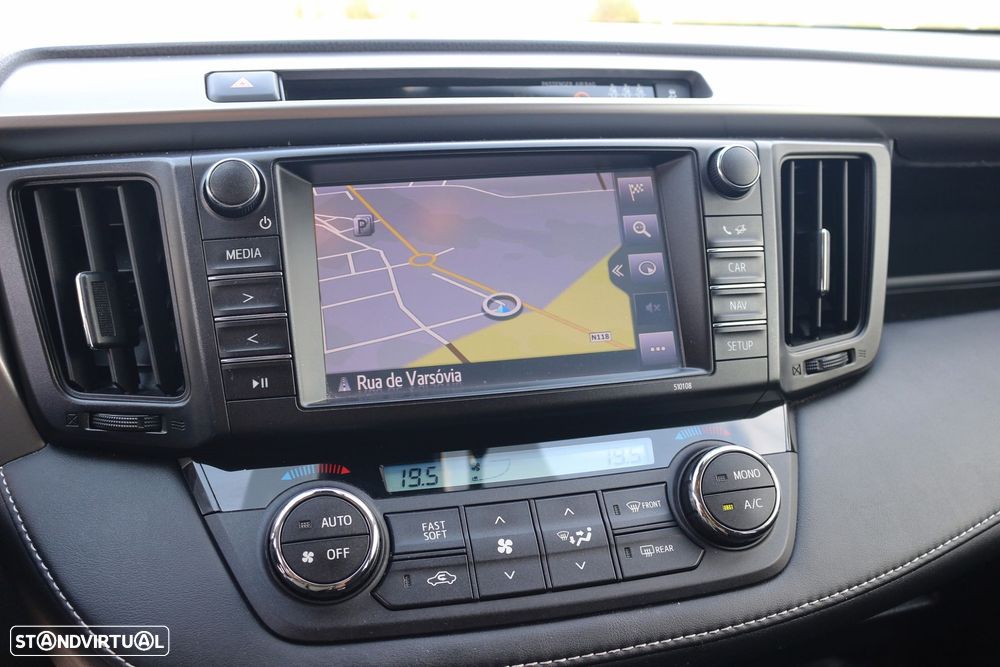 Toyota RAV4 2.0 D-4D Comfort - 32