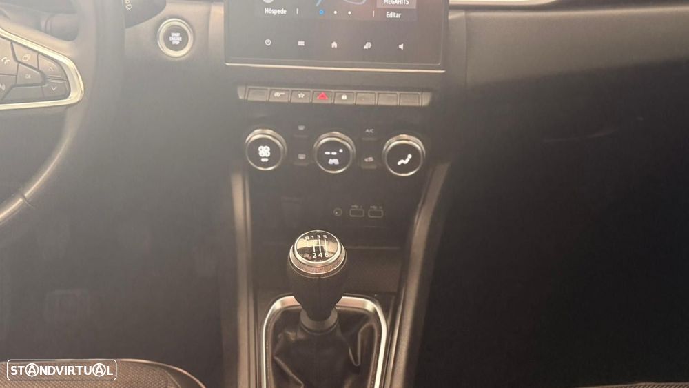 Renault Captur 1.0 TCe Techno Bi-Fuel - 19