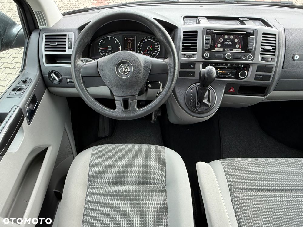 Volkswagen Caravelle - 16