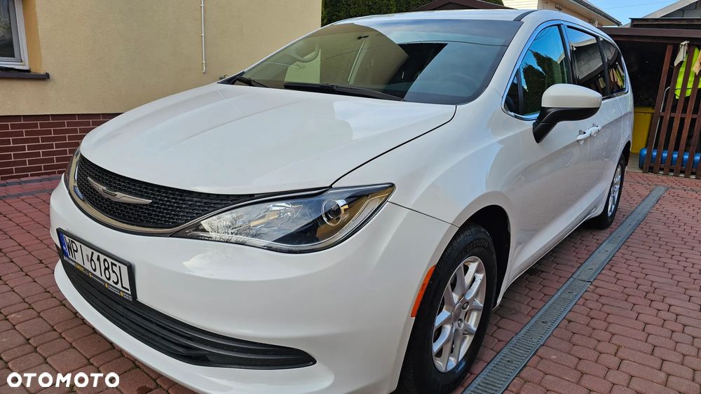 Chrysler Pacifica - 13