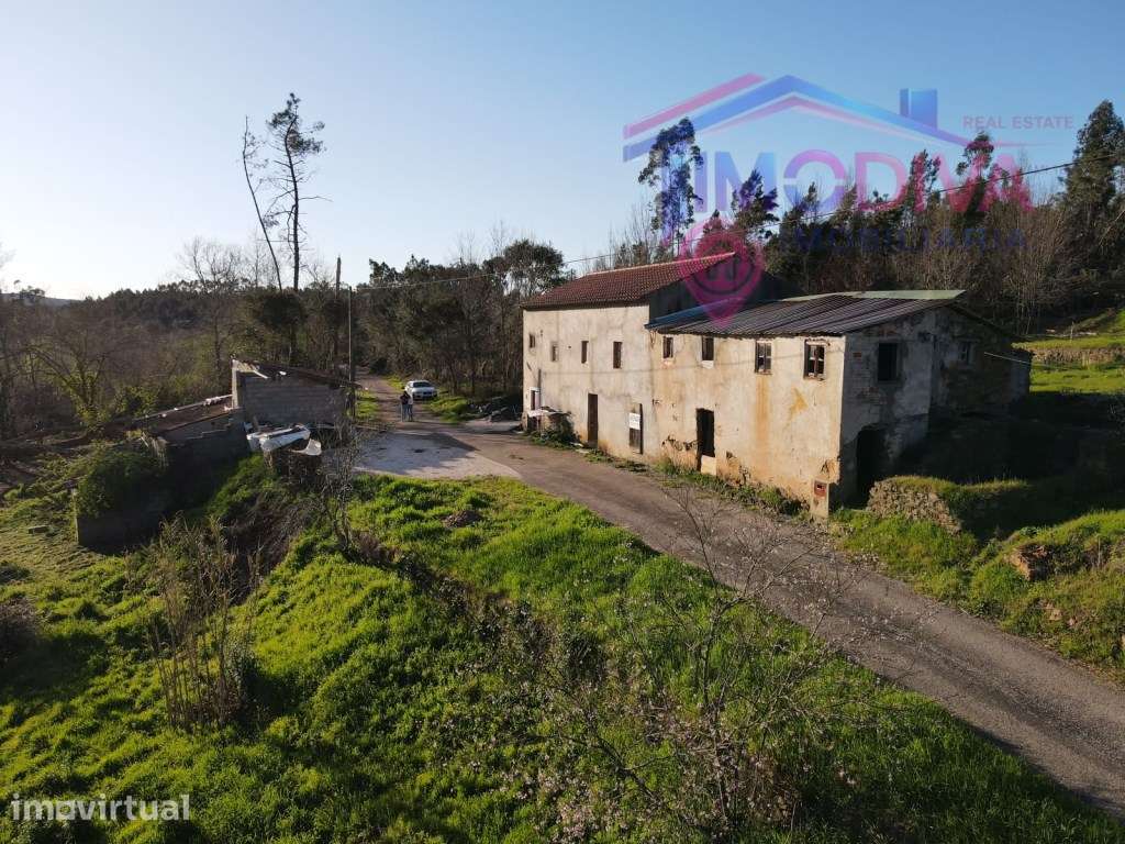 Propriedade com duas casas, anexos, poço e quase 1 hectare de terre... - Grande imagem: 3/60