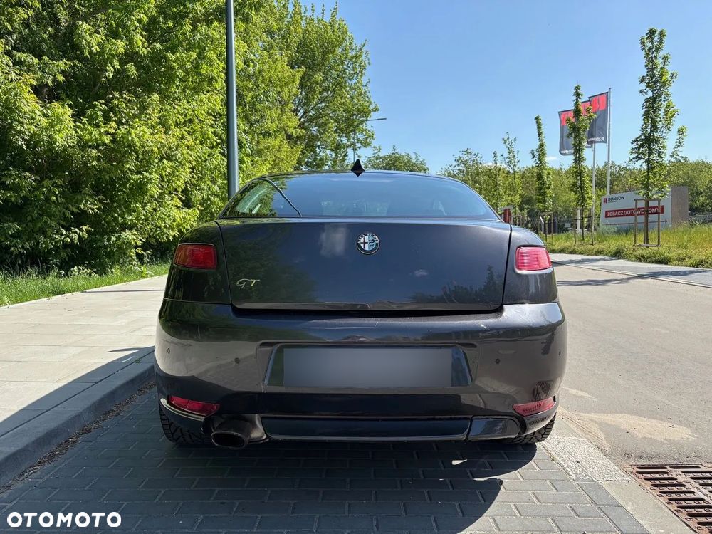 Alfa Romeo GT 1.8TS Impression - 5