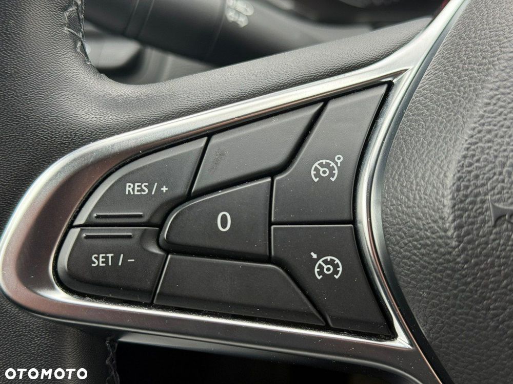 Renault Captur - 24