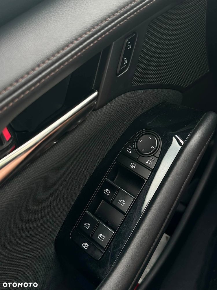 Mazda 3 e-SKYACTIV-G 122 M HYBRID EXCLUSIVE-LINE - 23