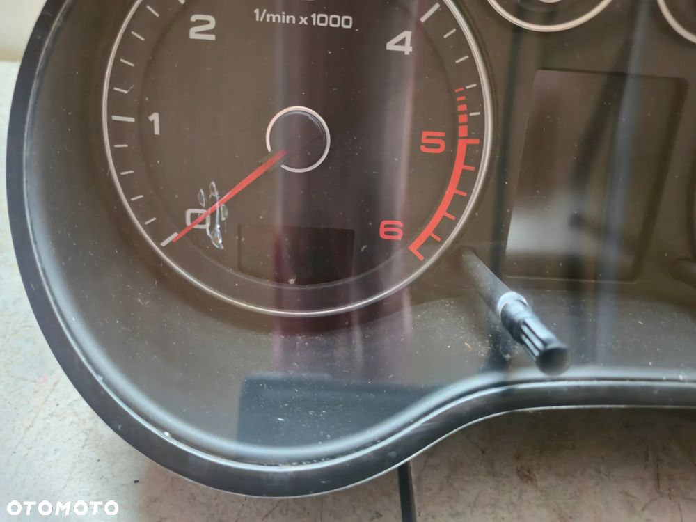 AUDI A3 8P LICZNIK ZEGAR 8P0920931S - 2