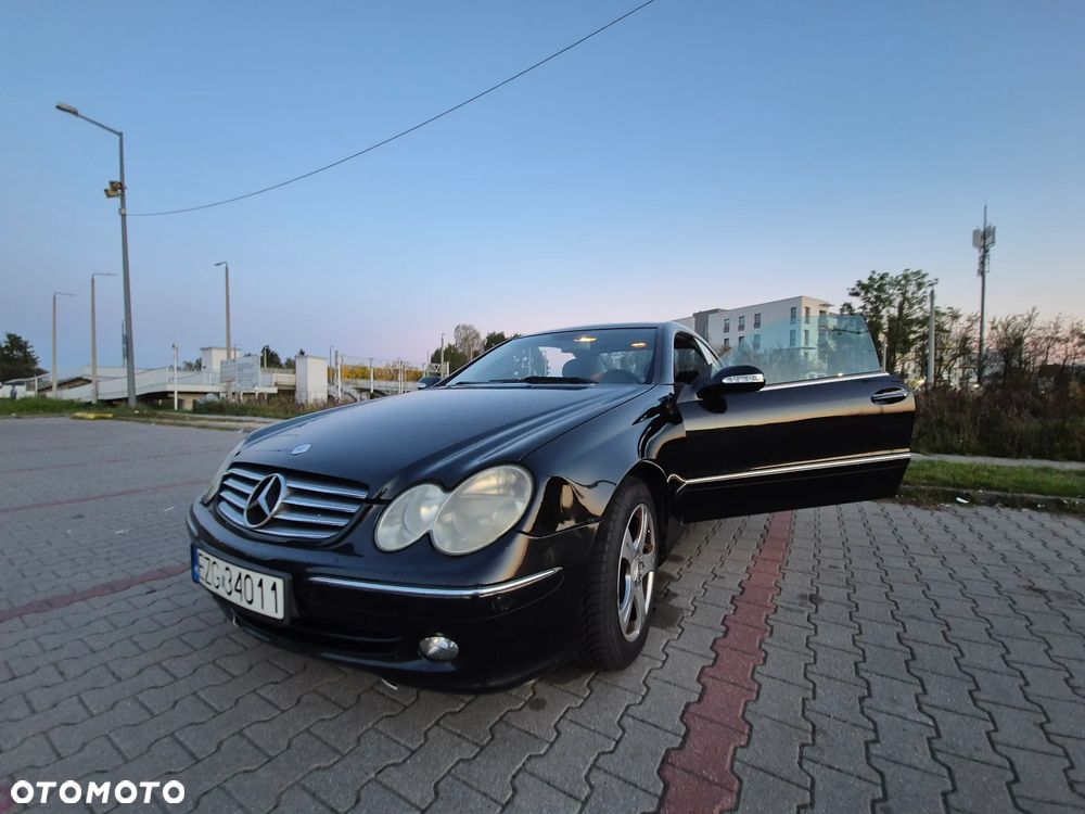 Mercedes-Benz CLK - 28