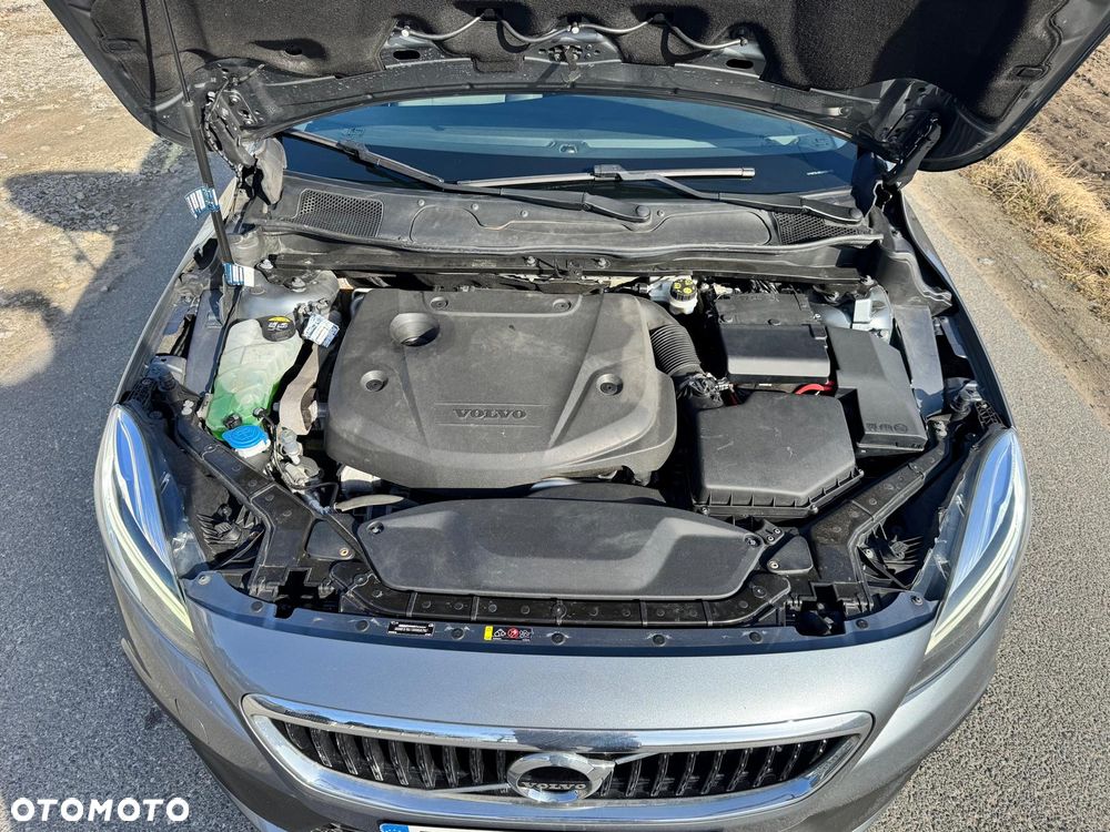 Volvo V40 Cross Country D3 Momentum - 9
