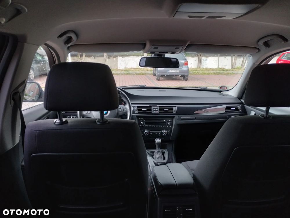 BMW Seria 3 318d - 18