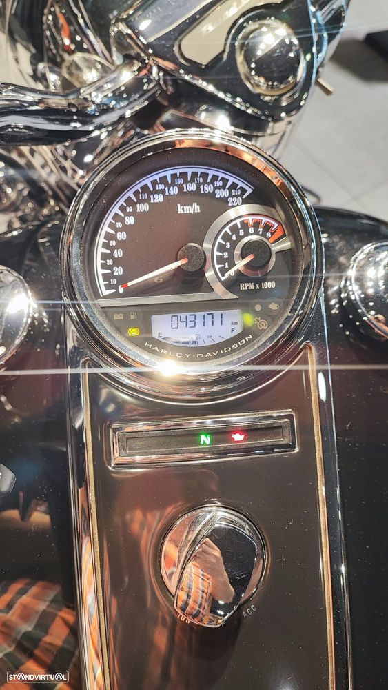 Harley-Davidson Road King Classic - 10