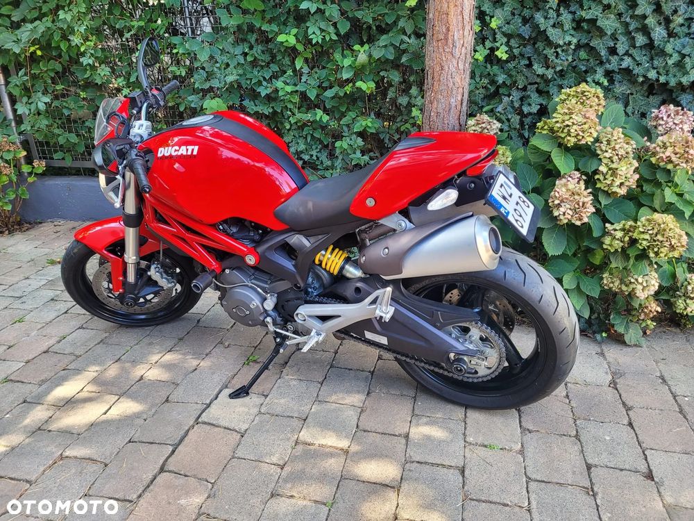 Ducati Monster - 11