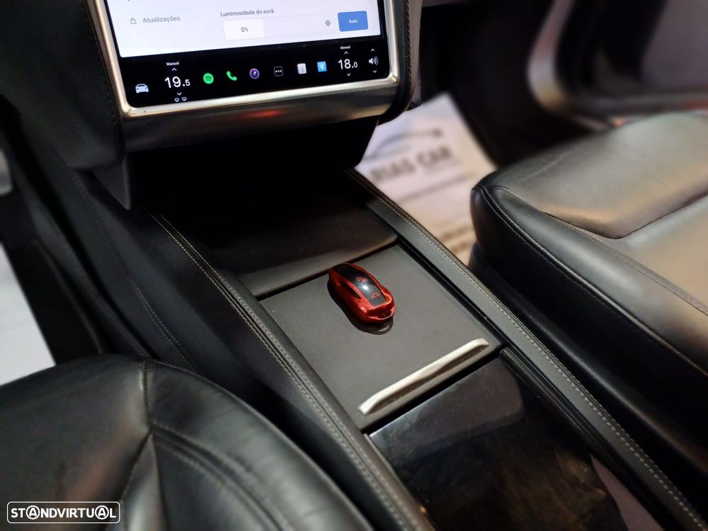 Tesla Model S P85D - 19