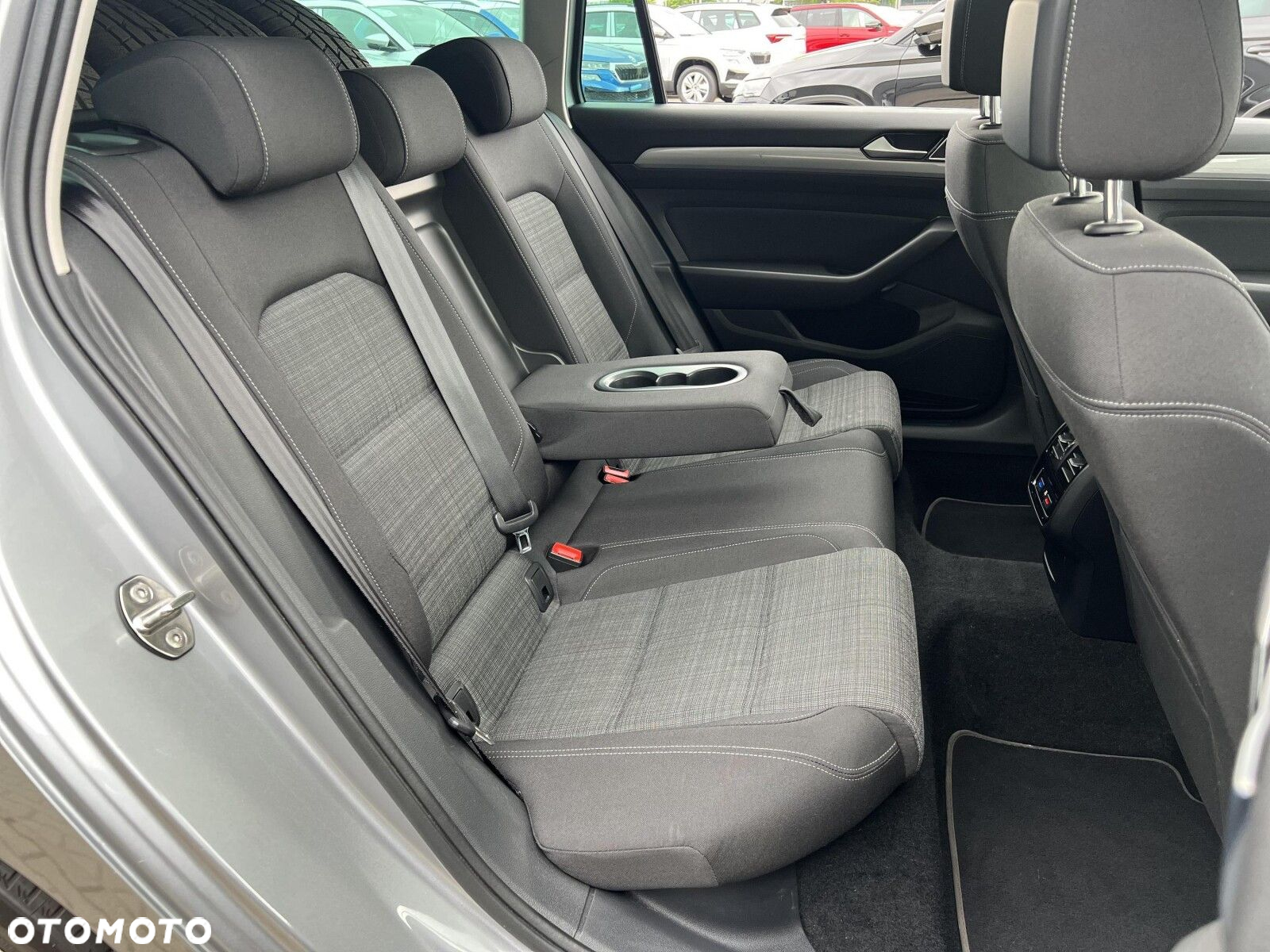 Volkswagen Passat 2.0 TDI EVO Business DSG - 13