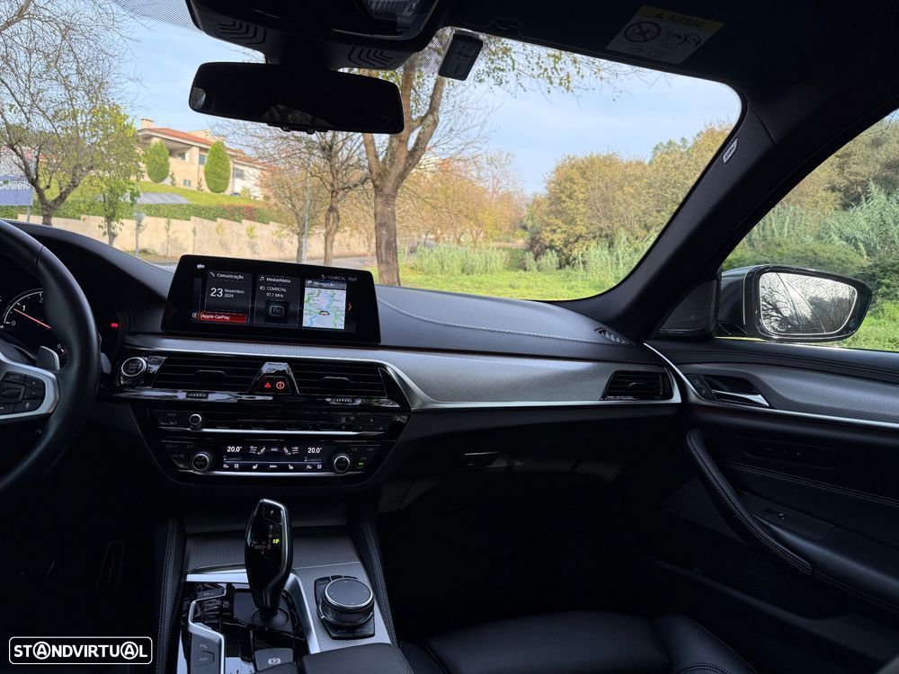 BMW M550d xDrive Auto - 12