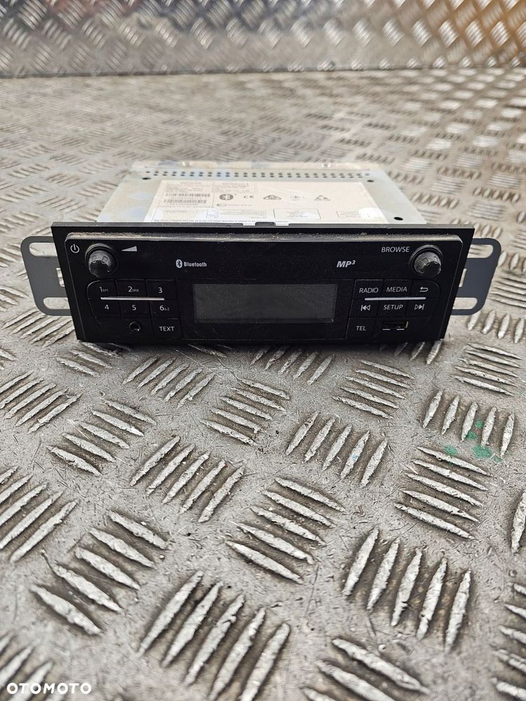radio renault trafic clio 281077 281152689r - 1