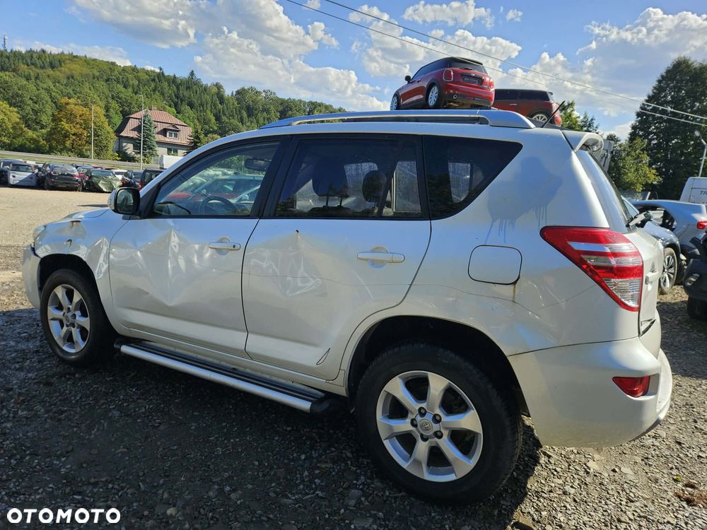 Toyota RAV4 2.2 D-4D 4x2 Travel - 3