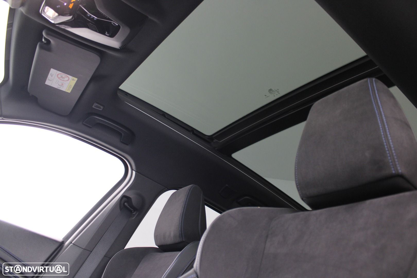 BMW iX1 xDrive30 Pack Desportivo M - 29