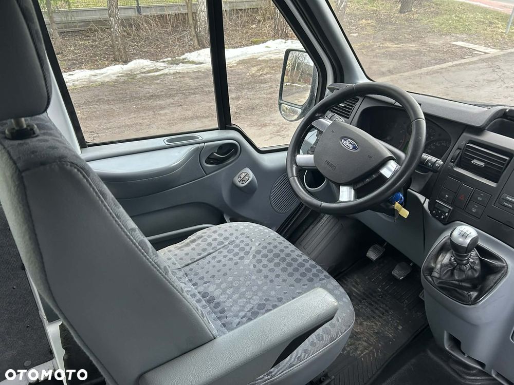 Ford Transit - 22
