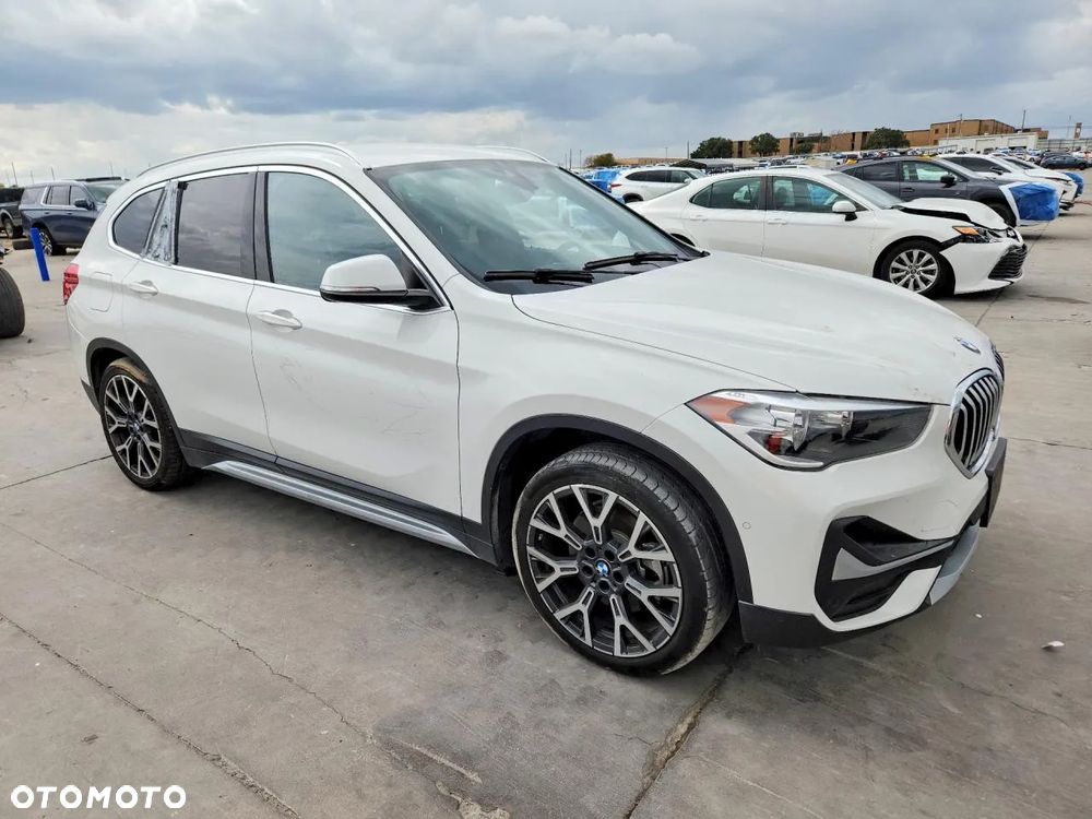 BMW X1 xDrive25i GPF Sport Line - 1