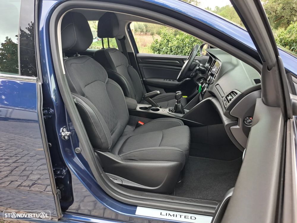 Renault Mégane TCe 140 GPF LIMITED - 17