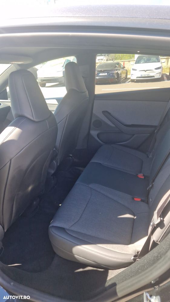 Tesla Model Y RWD Standard - 9