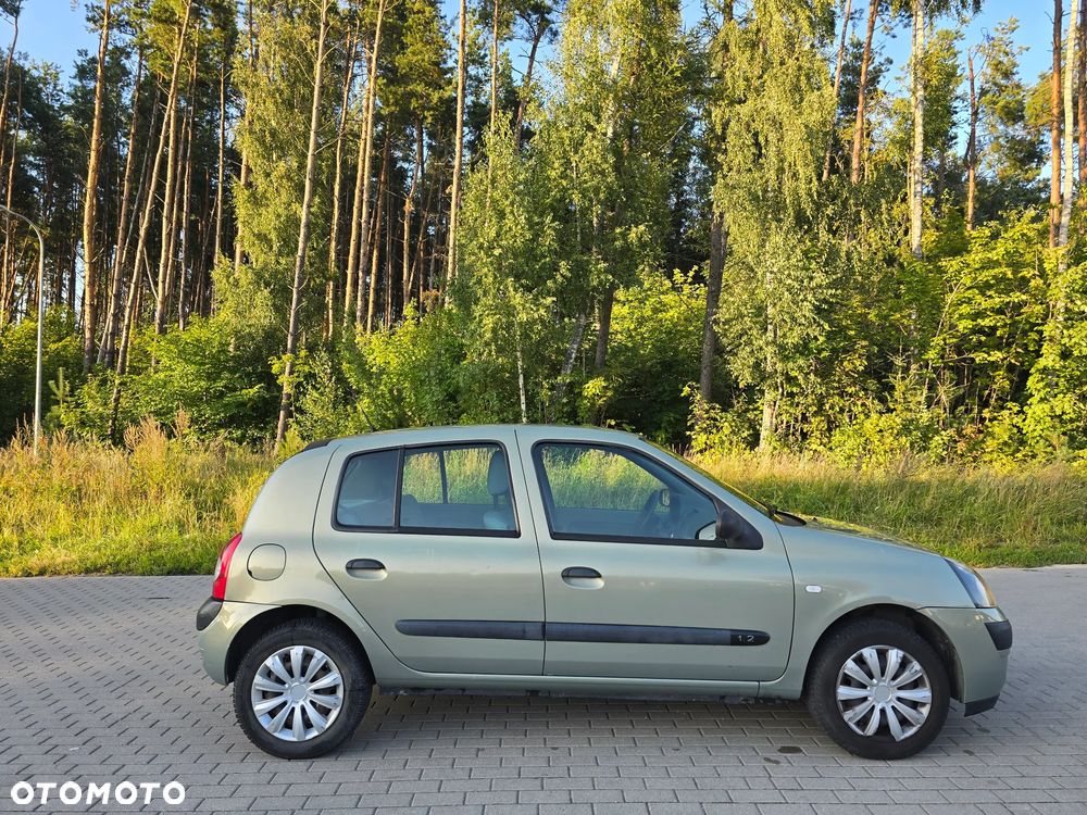 Renault Clio - 15