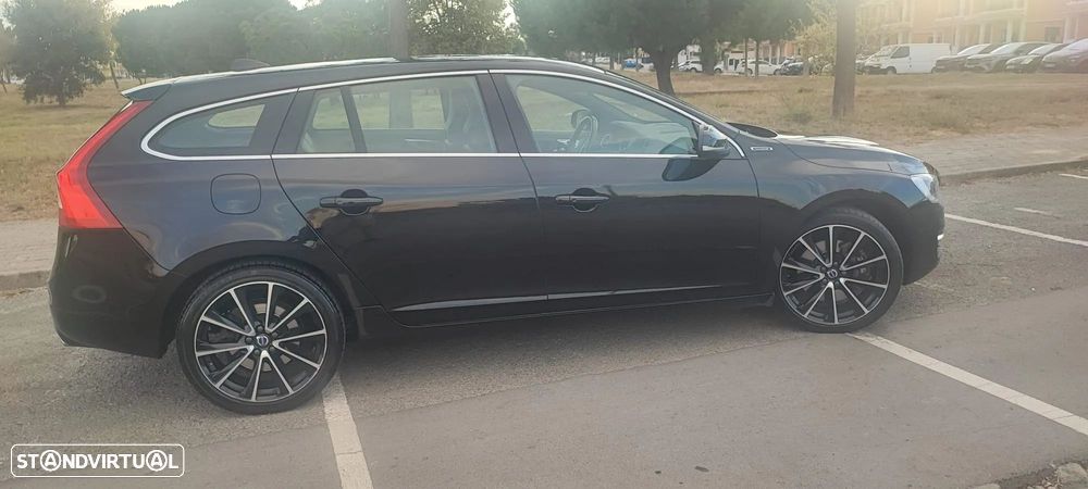 Volvo V60 2.4 D6 R-Design AWD Phev - 5
