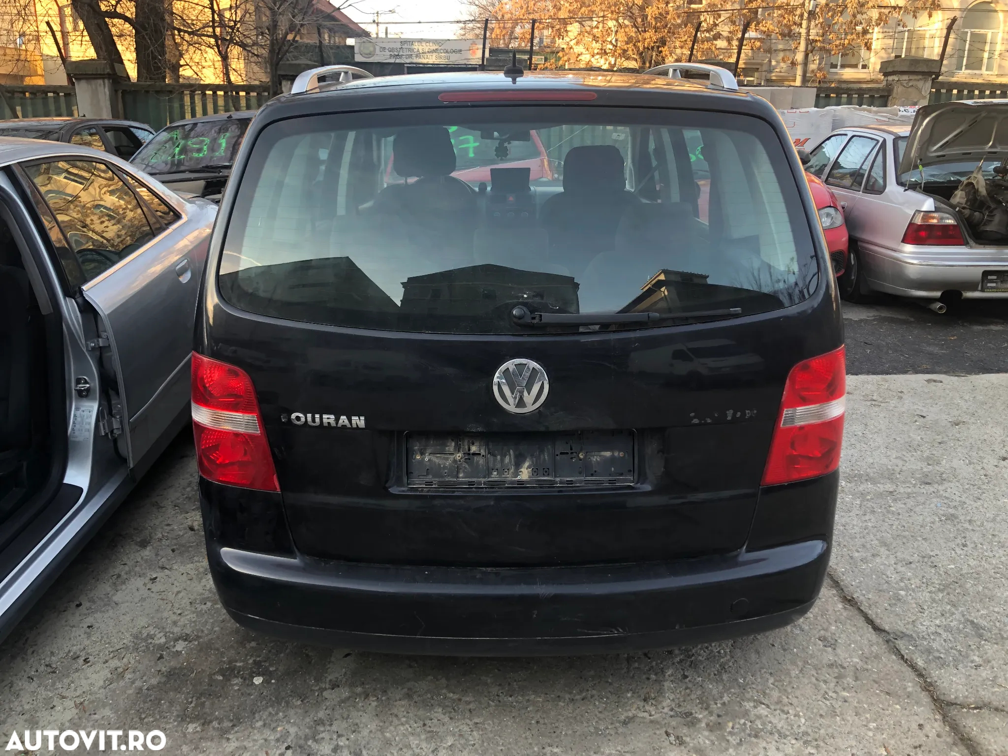 Dezmembrez VW Volkswagen Touran negru BMM 2006 - 4