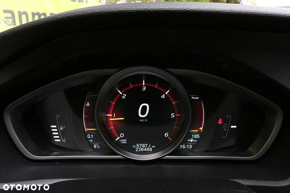 Volvo V40 D4 Summum - 32