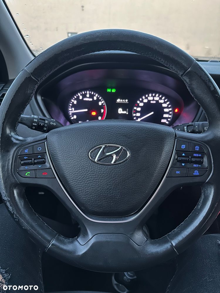Hyundai i20 - 11