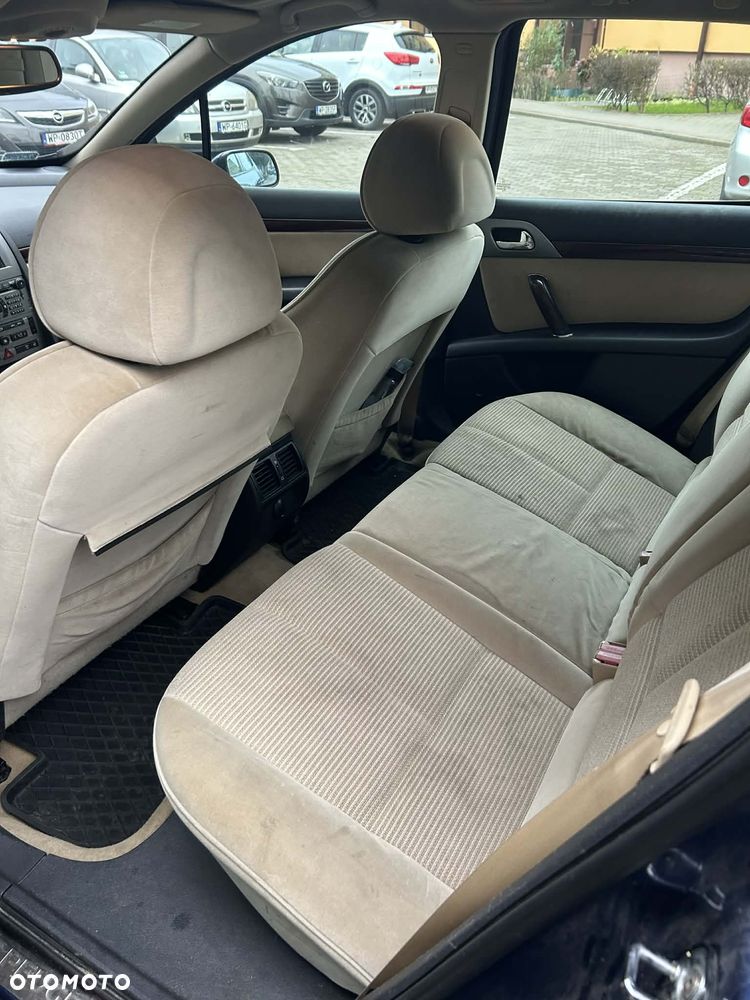 Peugeot 407 2.0 HDI Premium navtech gama - 13