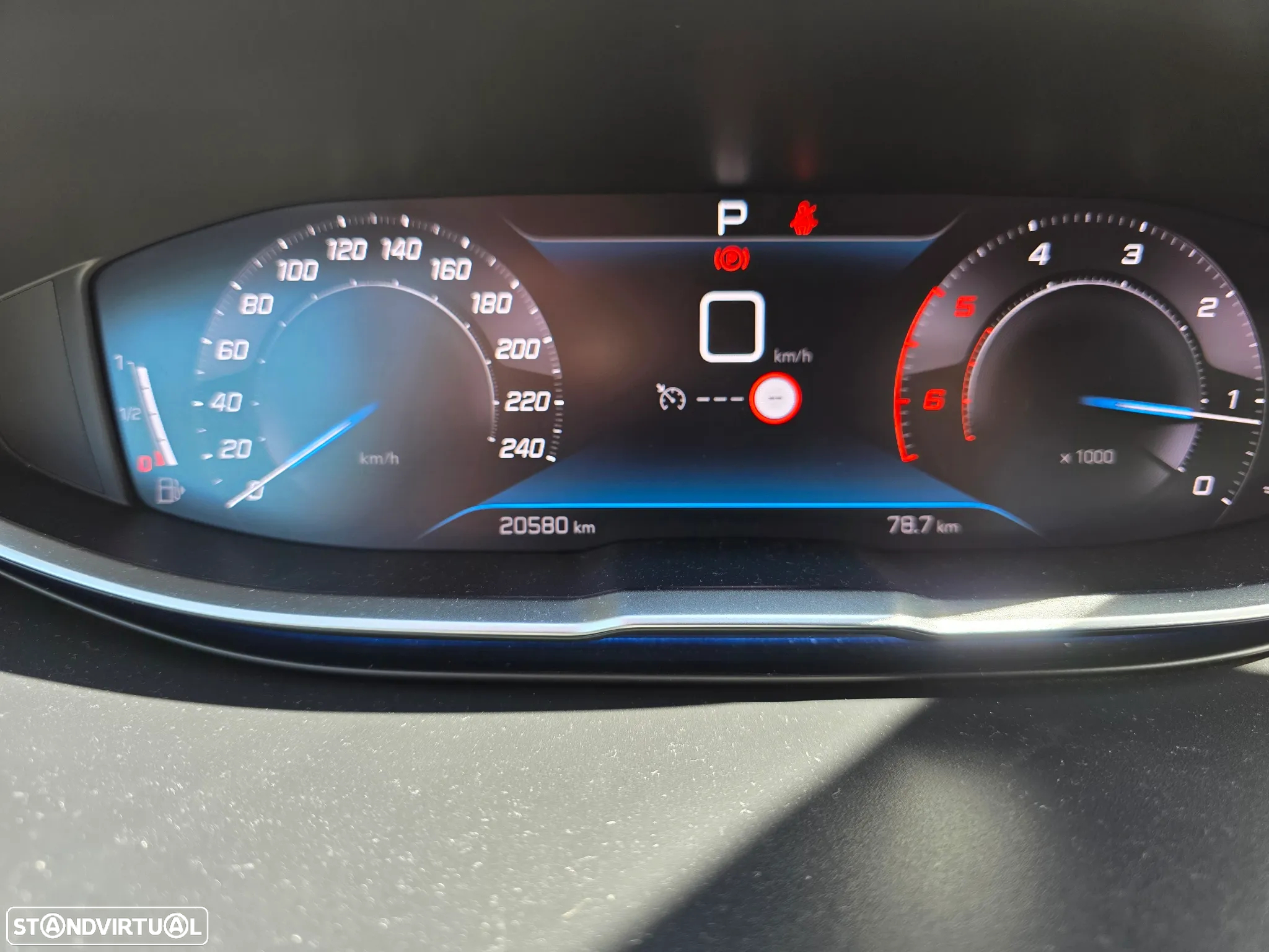 Peugeot 5008 1.5 BlueHDi Allure Pack EAT8 - 11