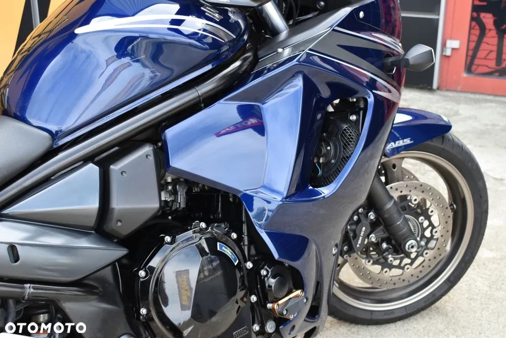 Suzuki GSX - 29