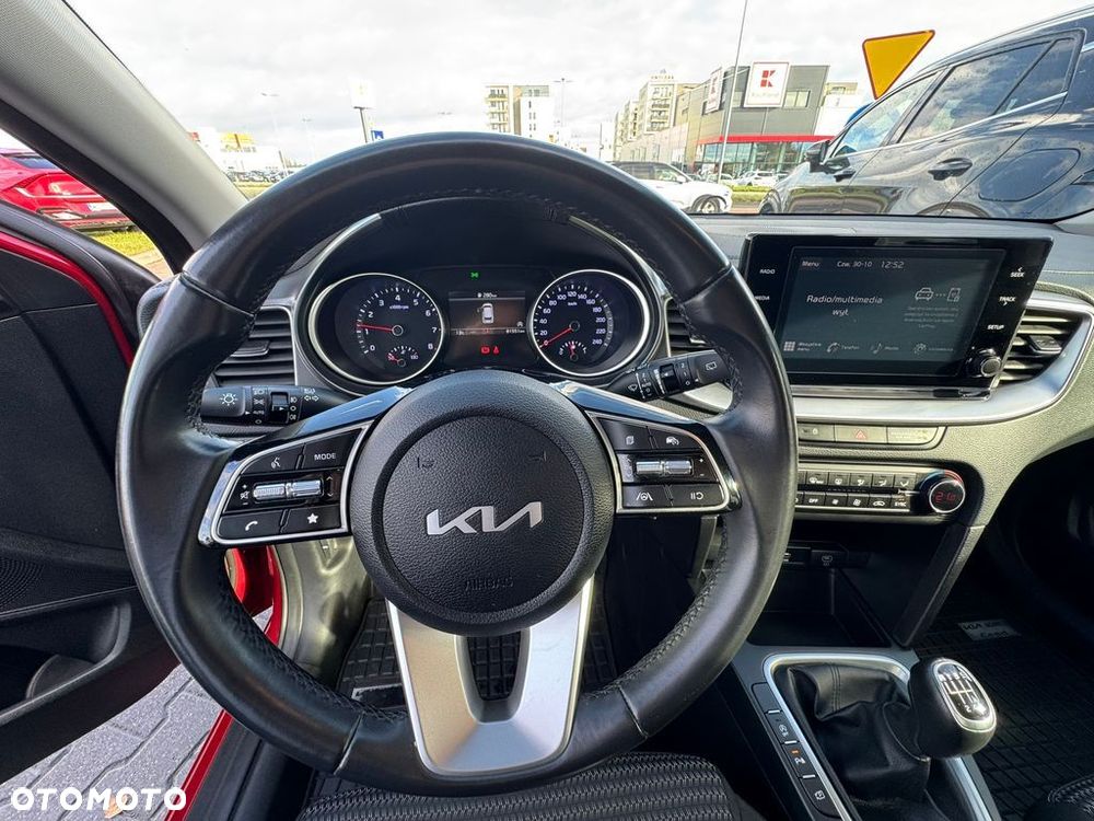 Kia Ceed 1.5 T-GDI M - 16