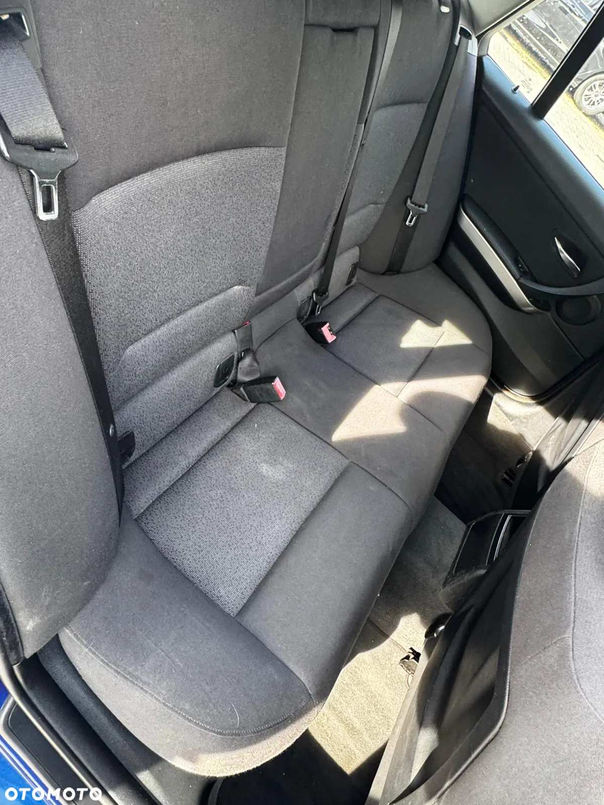 BMW Seria 3 318i Touring - 13